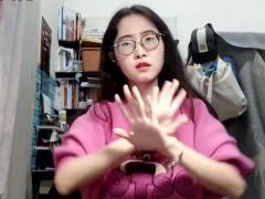 视频晨操好想爱这个世界啊手语版.zip