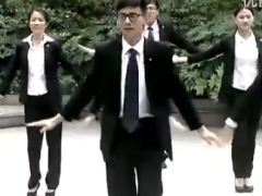 视频2014保险公司晨操小苹果.rar