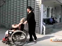 视频央视财经评明天我们如何养老六养老产业能否淘金.zip