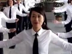 视频手语舞晨操奔跑吧兄弟.rar