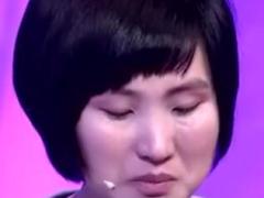 视频怀孕妻子跪在地上给丈夫洗脚尿毒症丈夫坚决离婚.rar