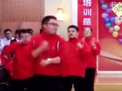 视频晨操手语舞开门发大财版本八.rar