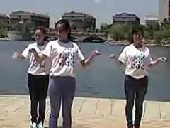 视频晨操手语舞生命之河.rar