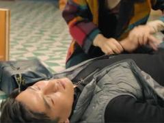 配套视频电视剧我的青春遇见你热播男主为了买保险恶作剧躺在地上.rar